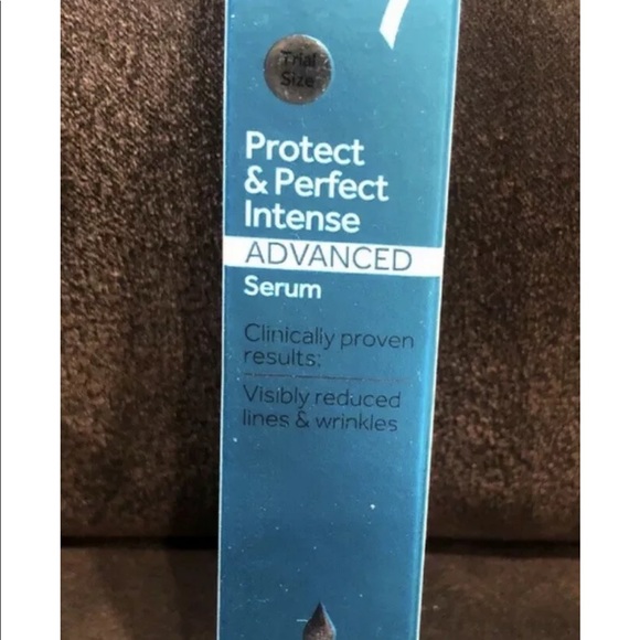 Boots No7 Protect & Perfect Intense Advanced Serum - Picture 2 of 2